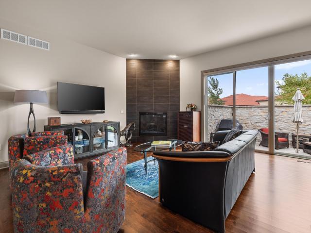 Condo for sale in Oconomowoc, Waukesha County