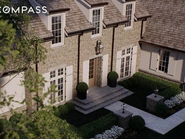 House for sale in Lake Forest