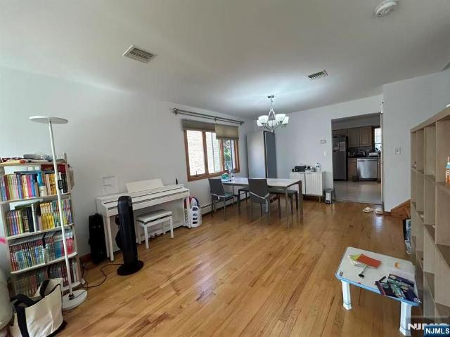 Duplex for rent in Fort Lee, New Jersey