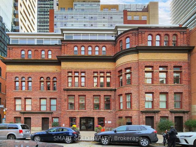 Condo for sale in Woburn, Ontario
