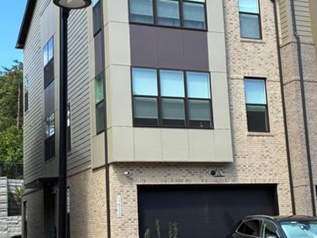 Townhouse for sale in Virginia
