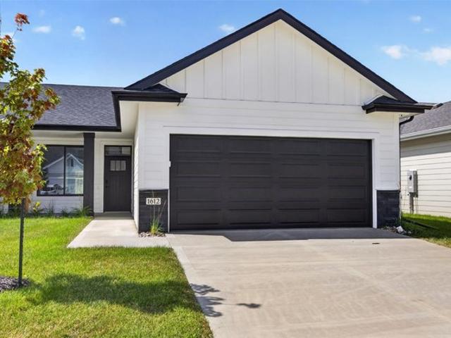 Townhouse for sale in Norwalk, Iowa