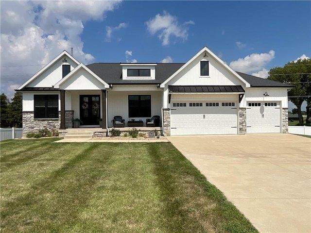 House for sale in Mt Zion, Illinois