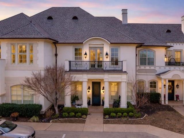 Townhouse for sale in Colleyville, Texas
