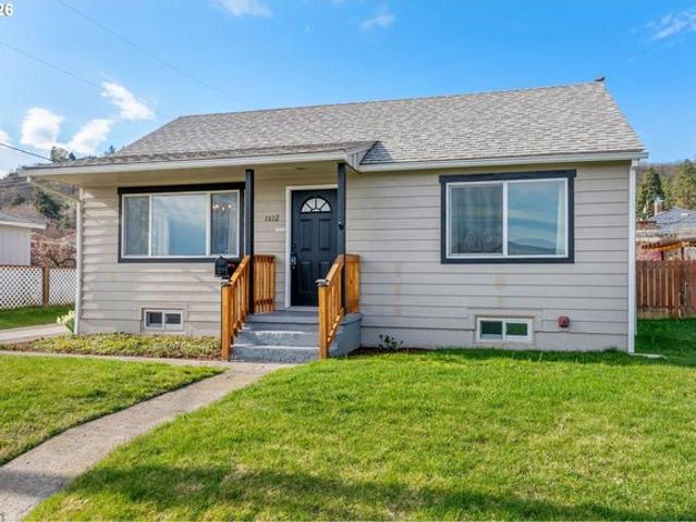 House for sale in Oregonia