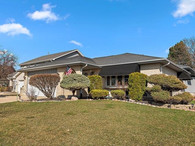 House for sale in Orland Hills, Illinois