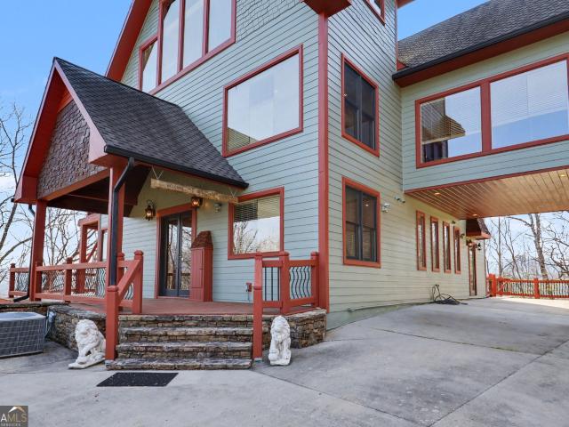 House for sale in Hiawassee, Georgia