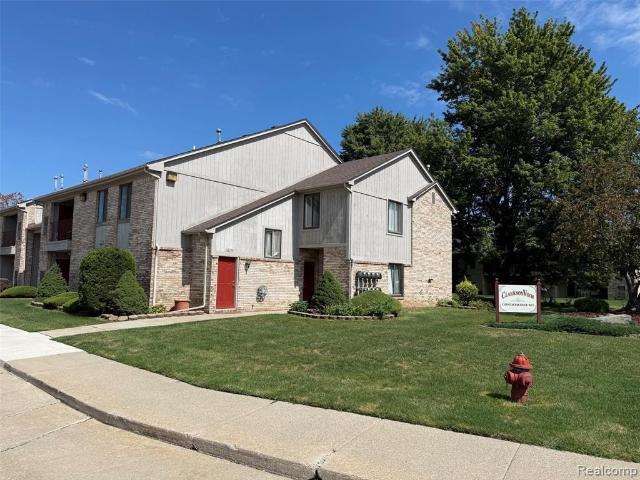 Condo for sale in Fraser, Macomb County