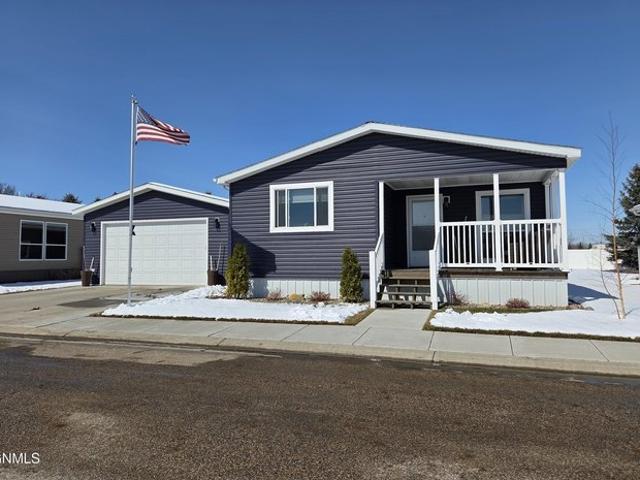 House for sale in Mandan, North Dakota