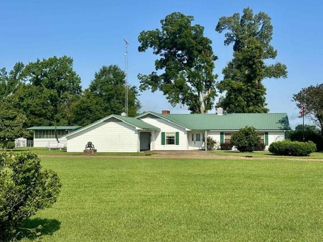 House for sale in Sicily Island, Louisiana