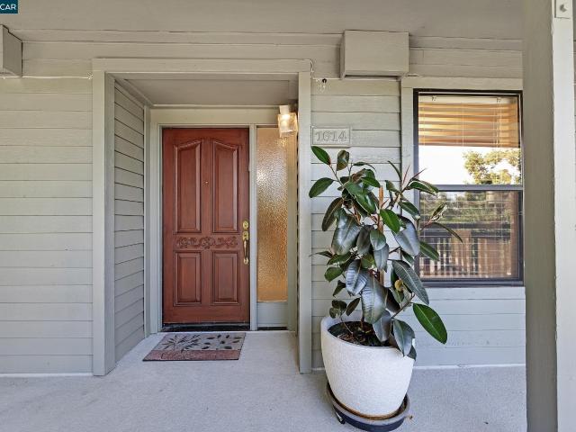 Condo for sale in Walnut Creek, California