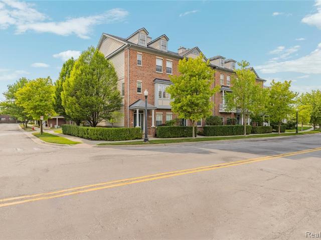 Condo for sale in Howell, Michigan
