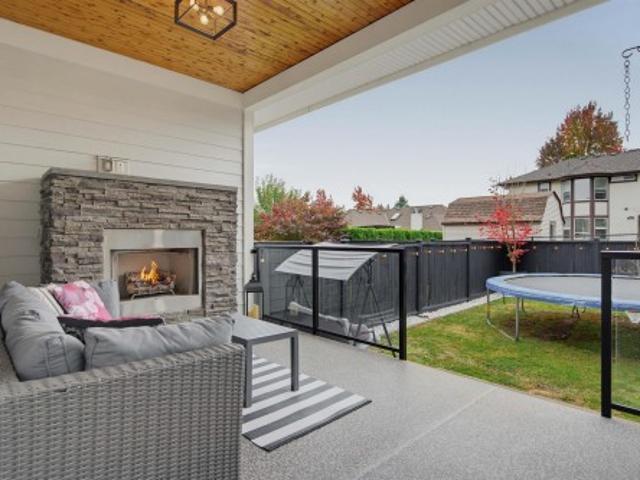 House for sale in Fleetwood, Surrey