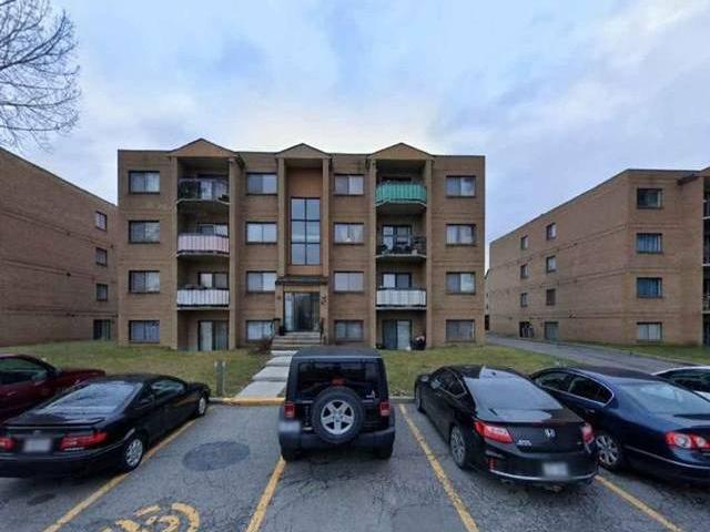 House for rent in Laval