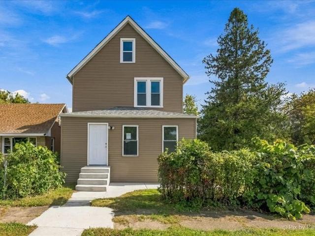 House for sale in North Chicago, Lake County