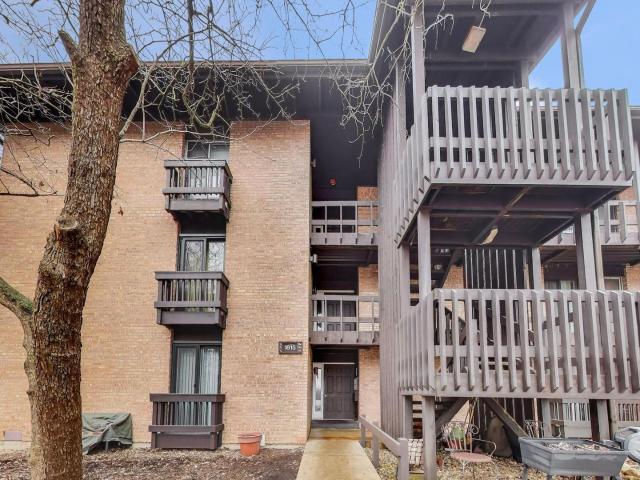 Condo for sale in Lisle, Illinois
