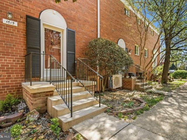 Condo for sale in Virginia