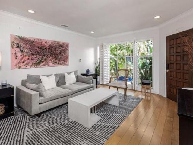 Condo for sale in Canoga Park, California