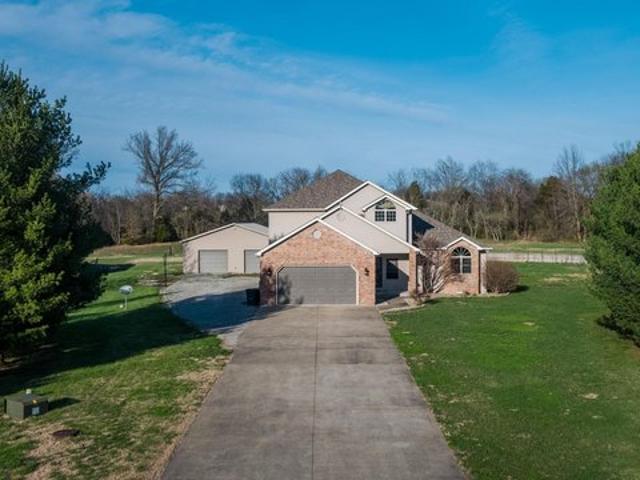 House for sale in Marion, Illinois