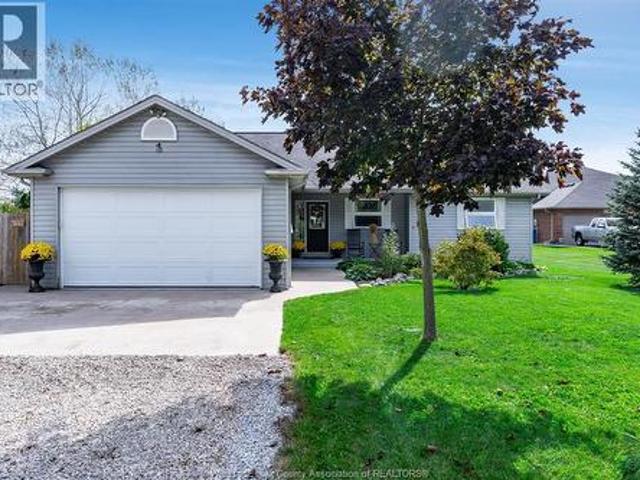 House for sale in Lakeshore, Southwestern Ontario