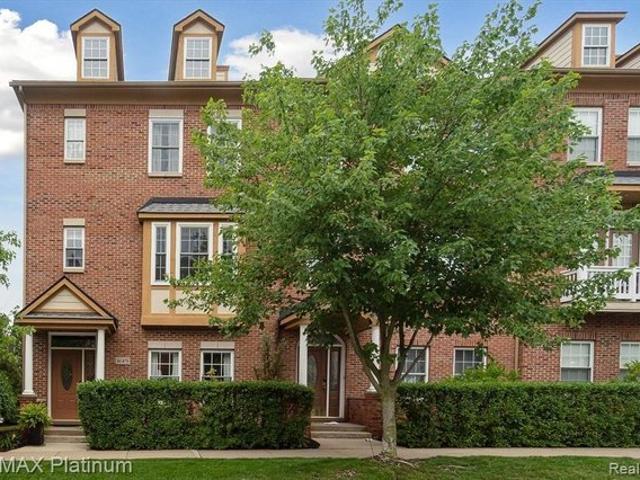 Townhouse for sale in Howell, Michigan