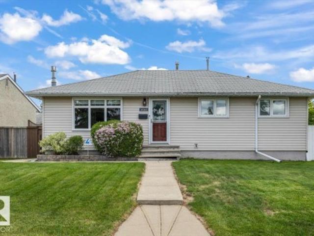 House for sale in Wedgewood, Alberta