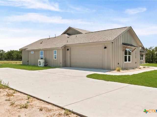 House for sale in Holland, Texas