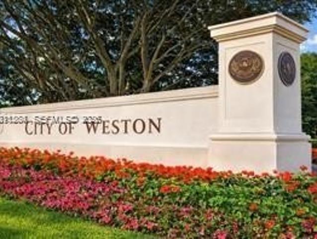 Condo for sale in Weston, Florida
