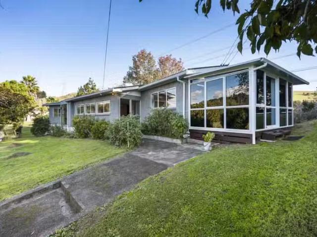 House for sale in Awhitu