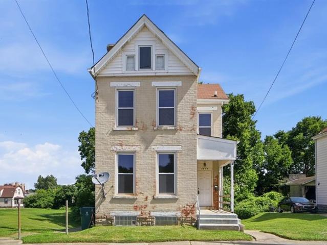 House for sale in Evanston, Roselawn