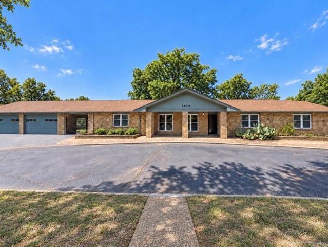House for sale in Sunwood Hills, Tulsa