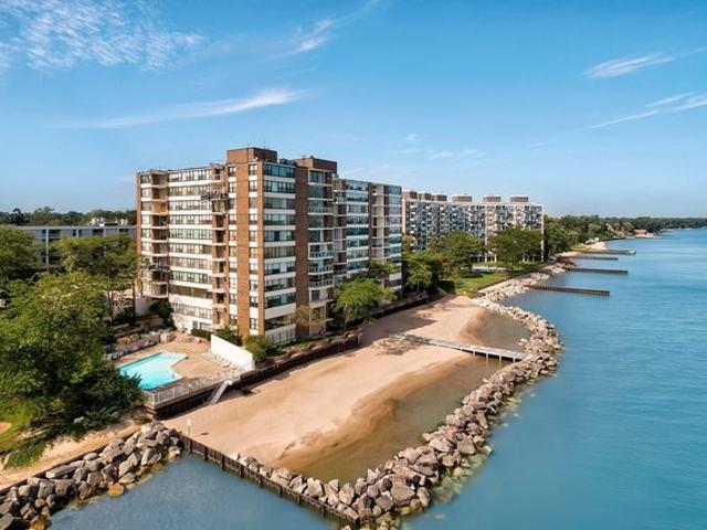 Condo for sale in Wilmette, Illinois