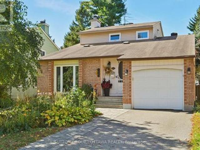 House for sale in Queenswood Heights, Ottawa