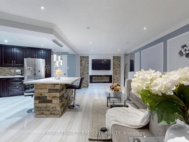 Condo for sale in Woburn, Ontario