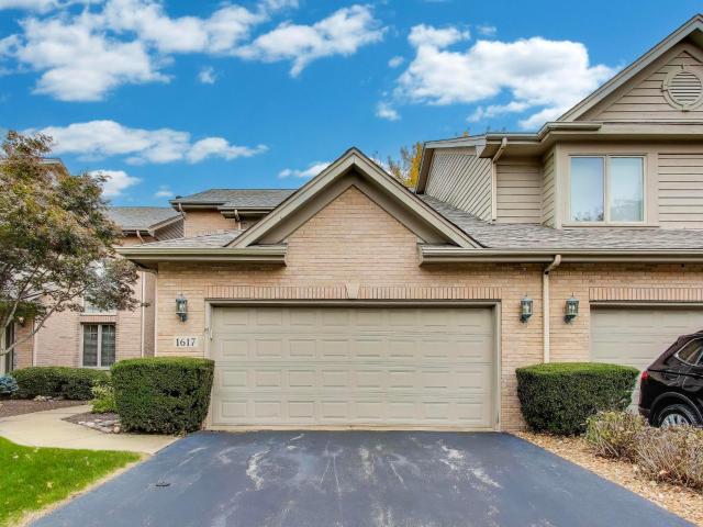 Townhouse for sale in Munster, Indiana