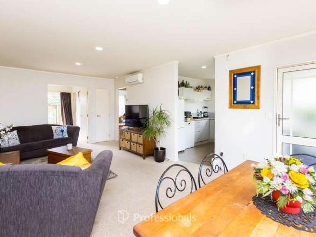 Townhouse for sale in Pauatahanui, Wellington