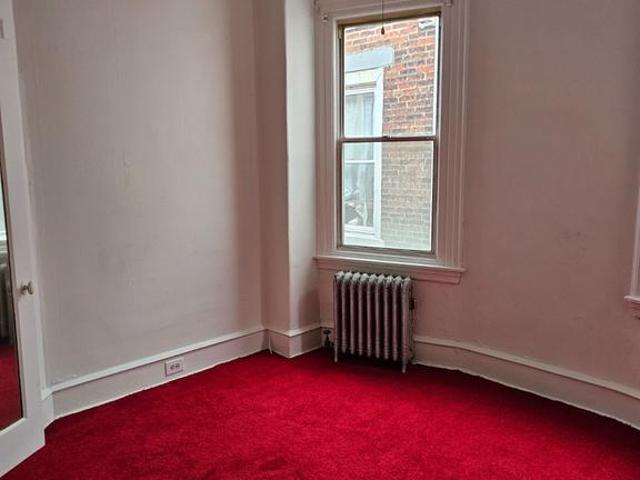 Townhouse for sale in Carroll Park, Philadelphia