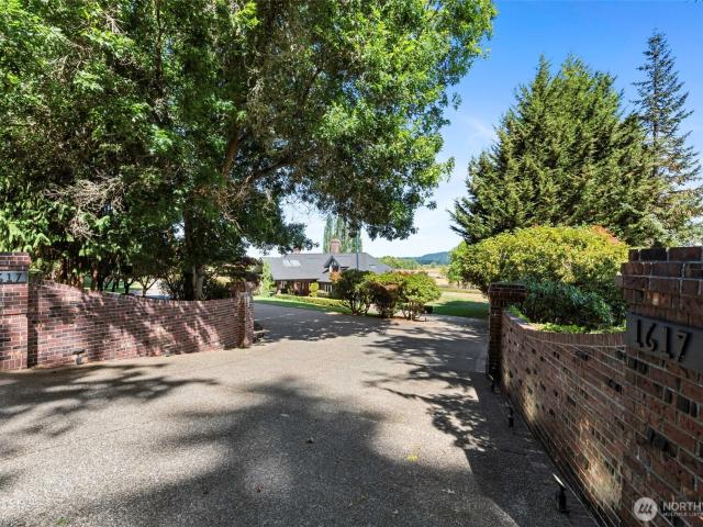 House for sale in Centralia, Lewis County