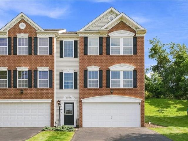 Townhouse for sale in Wexford, Pine Township
