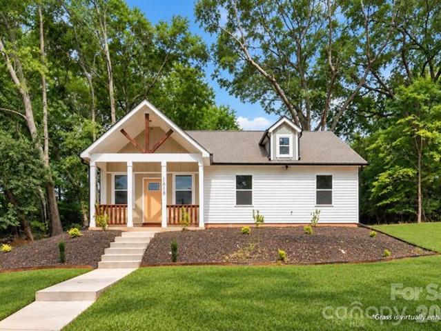 House for sale in Hollyoak Apartments, Shelby
