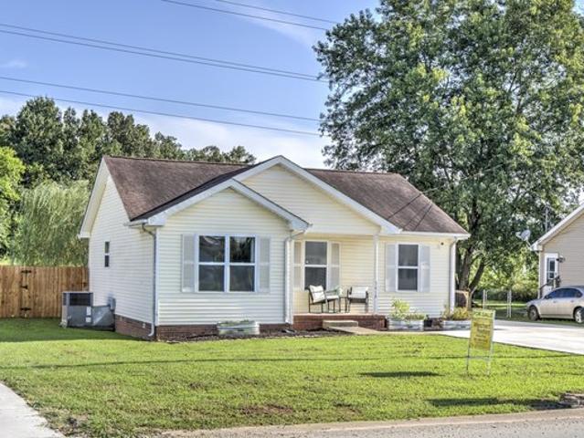 House for sale in Fort Campbell, Kentucky