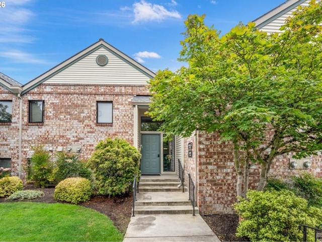 Condo for sale in Oregonia