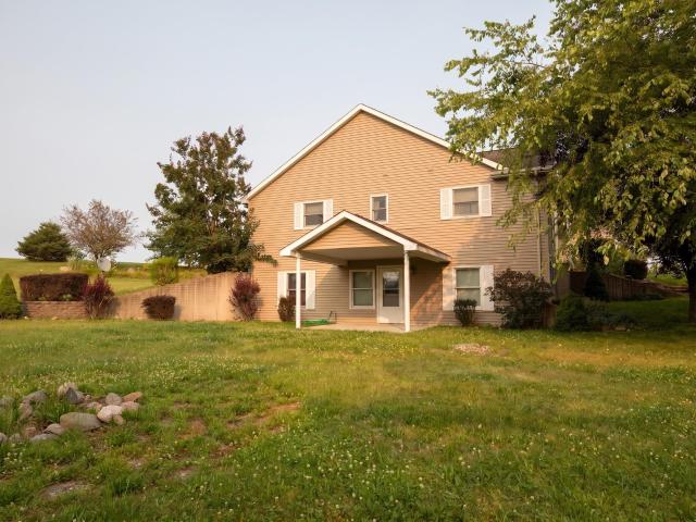 House for sale in Syracuse, Indiana