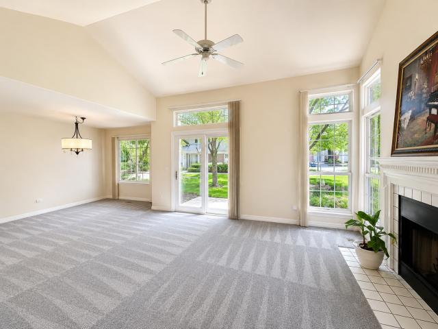 Townhouse for sale in Bartlett, Illinois