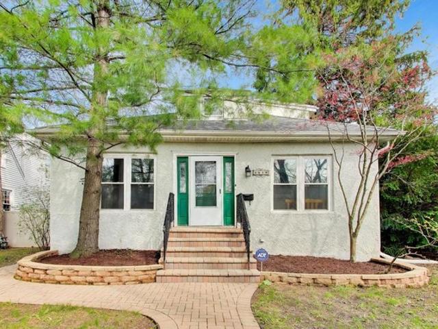 House for sale in Evanston, Illinois