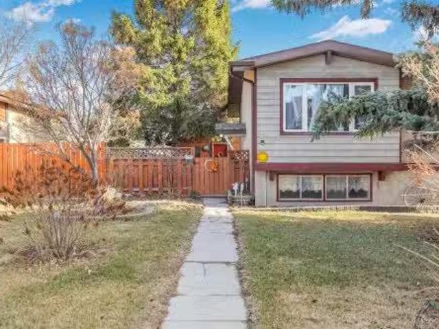 House for sale in Wedgewood, Alberta