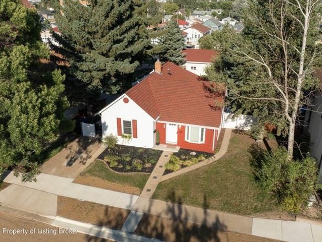 House for sale in Dickinson, North Dakota