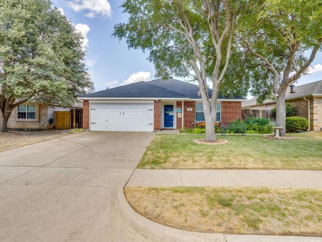 House for sale in Crowley, Tarrant County