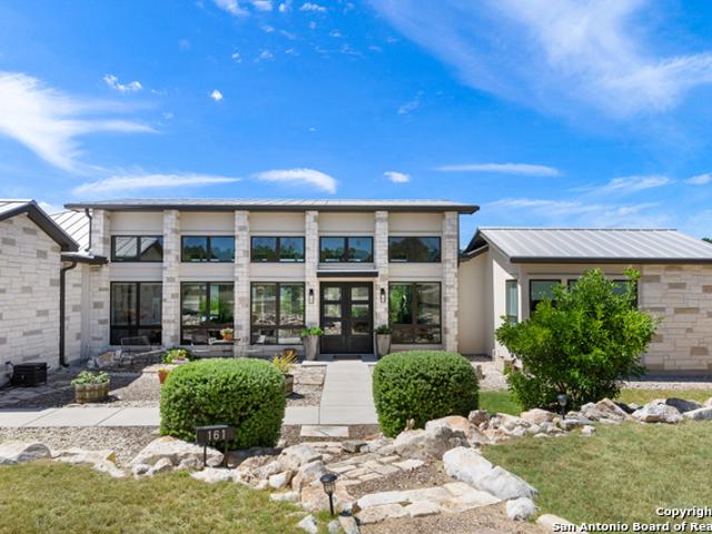 House for sale in Pipe Creek