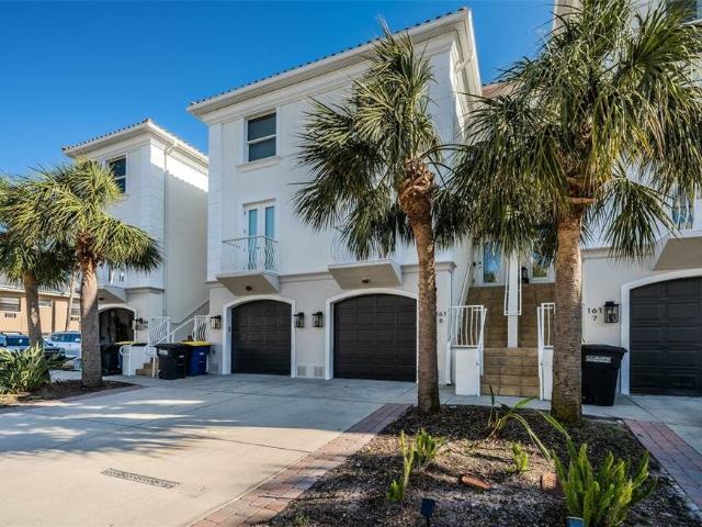 Townhouse for sale in Clearwater Beach